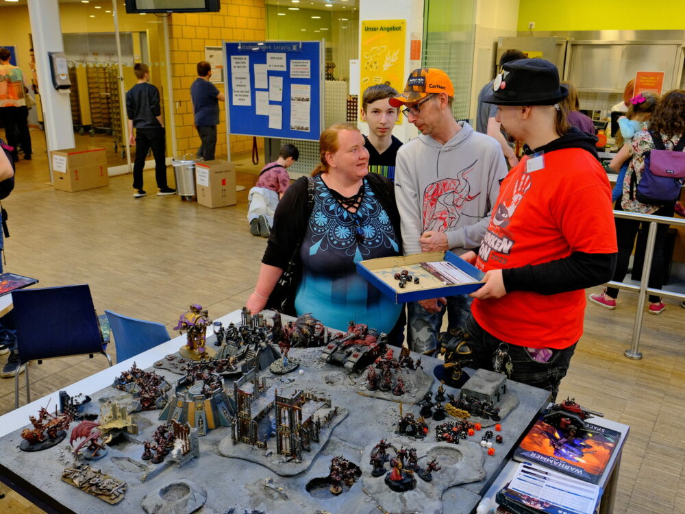 Der Chef des RIESIGEN Warhammer Tabletop vom Würfelpechverein