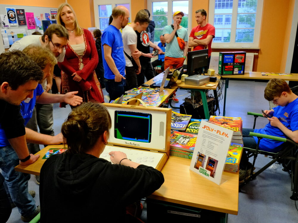 Besucher beim Retrogamer