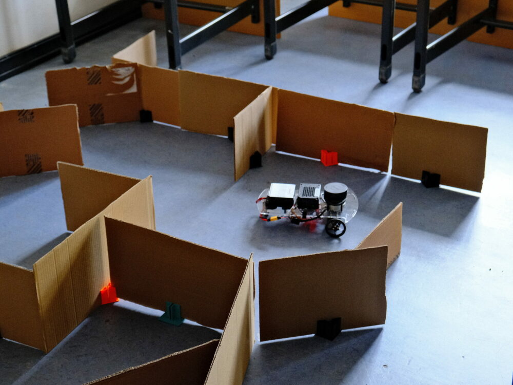 Der selbstfahrende Roboter im Labyrinth